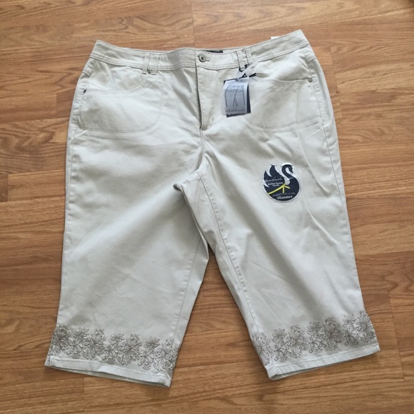 Gloria Vanderbilt Khaki Beige Capris Slimming 20W - Picture 2 of 11